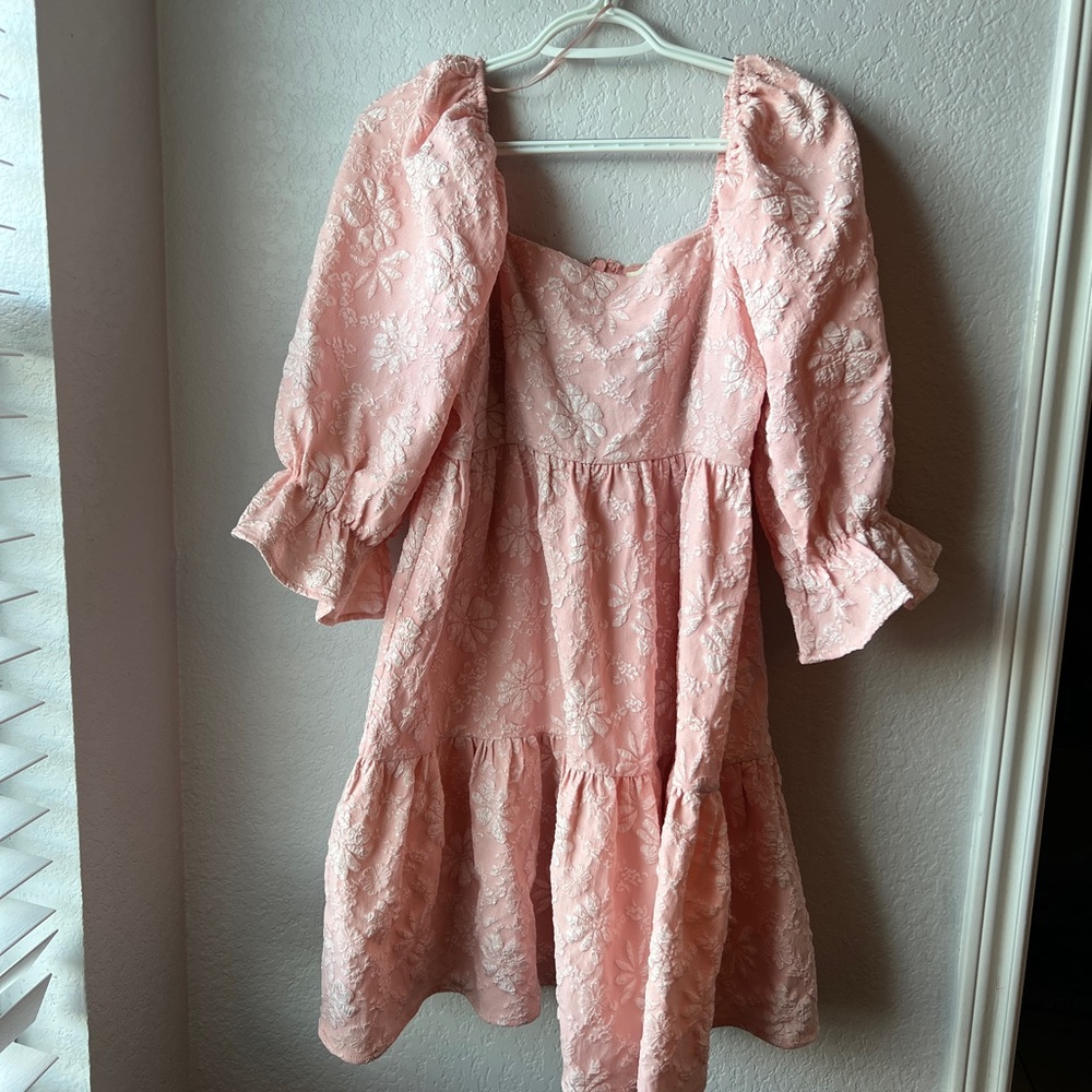 Beautiful pink floral dress with puff sleeves